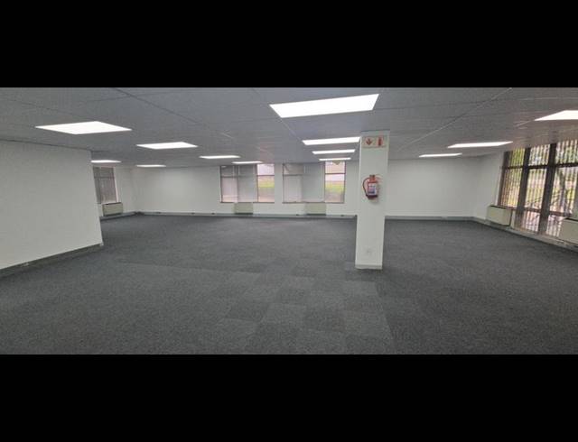 BUSINESS PROPERTY TO RENT IN VORNA VALLEY